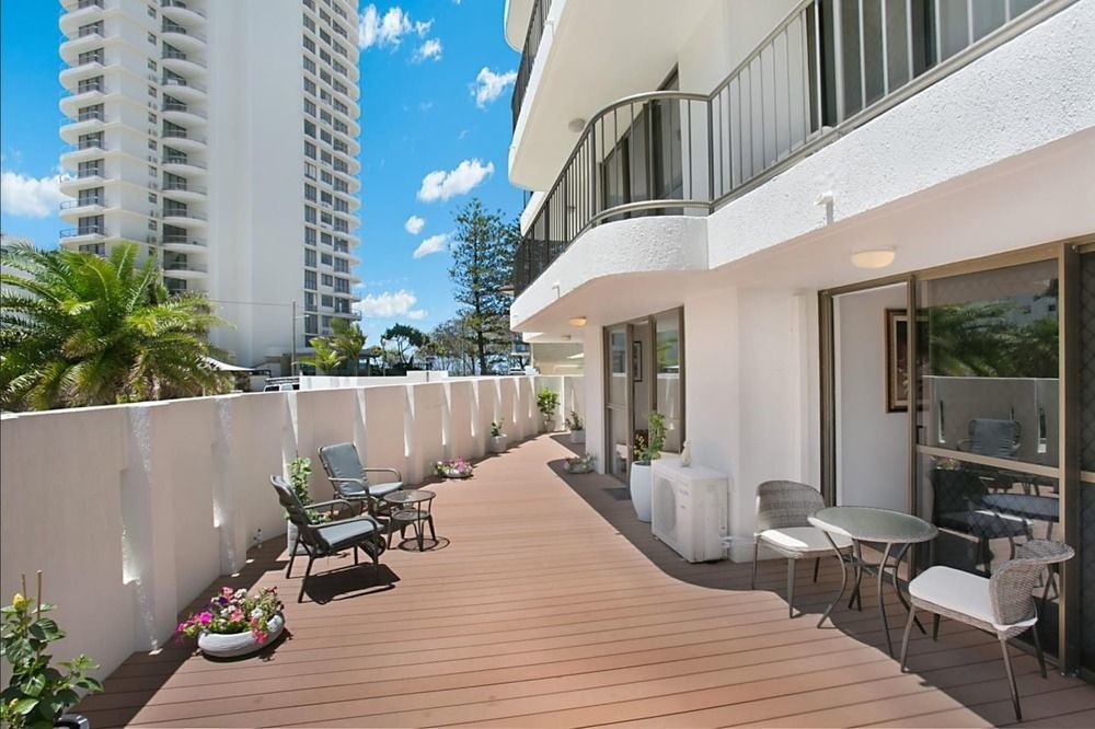 Ocean Royale Aparthotel Gold Coast Buitenkant foto